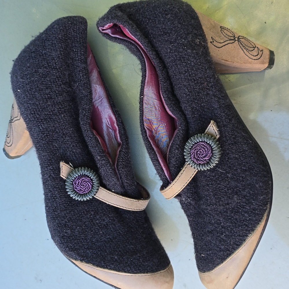 Poetic License Vintage Leather Heel Purple Fabric Heels Artsy Funky EU 39.5